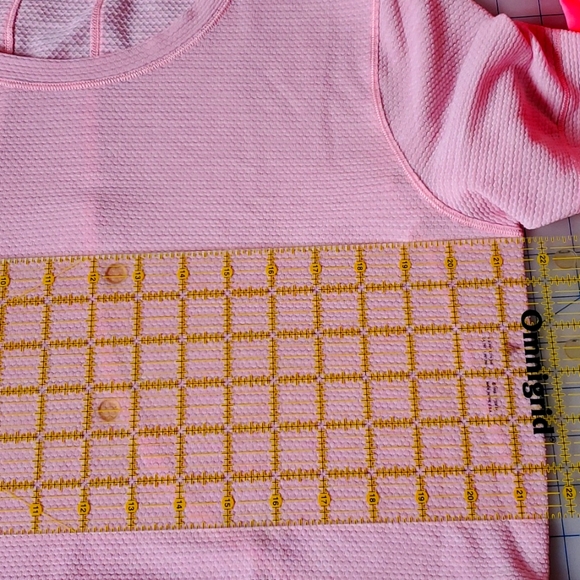 Lululemon Long Distance Short Sleeve Heathered Azalea Pink size 12 - Picture 3 of 3